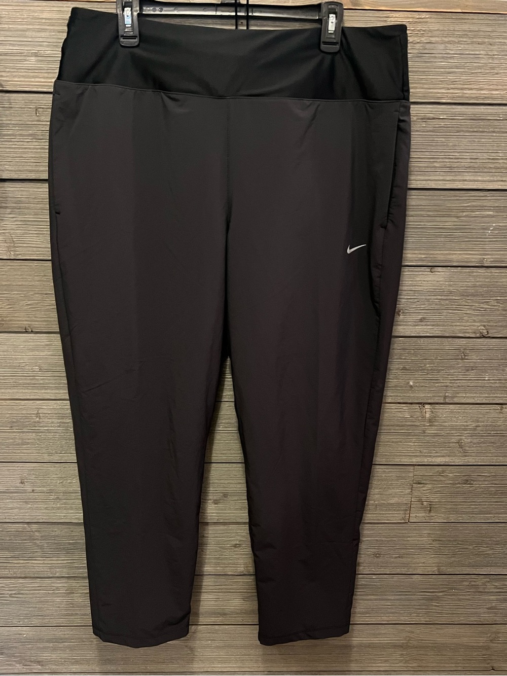 Woman's Black Nike Dri-FIT Fast 7/8 Running Pants